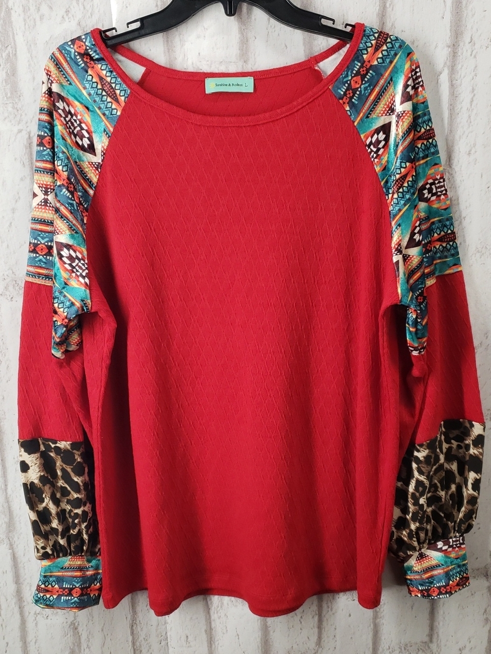 Sunshine & Rodeos Red Mixed-Print Top.  Tribal & Leopard On Sleeves. Large. NWOT